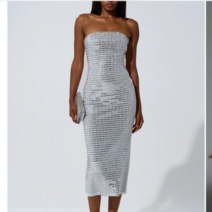 AKIRA CAN'T SHINE BRIGHTER THAN ME RHINESTONE MIDI DRESS IN WHITE Size SS